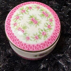 Vintage Ceramic Floral Trinket Box With Pink Rose Pattern & Gold Trim #2024